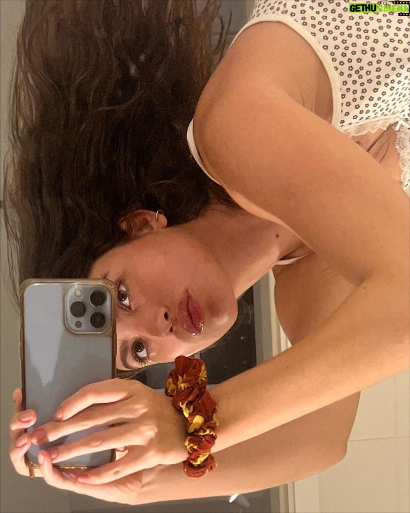 Giovanna Grigio Instagram - oi, sumidos 🤍