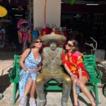 Giovanna Grigio Instagram - Fui a Chichén Itzá e Cobá, conheci os cenotes, aprendi sobre a cultura maya, encontrei pessoas especiais e me conectei com a espiritualidade, tudo isso na melhor companhia (te amo irmã @gabimedvedovski ) e com a ajuda da @outsidertours que nos ajudou a organizar a viagem de férias que a gente queria (e precisava)! Gracias a todos de La península de Yucatán por recibirnos con tanto cariño y cuidado, ojalá regresemos pronto! 🤍 Chichén-Itzá