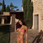 Giulia De Lellis Instagram - 🫶🏻🇪🇸🦞🧡🥕 @bikinilovers