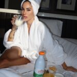 Giulia De Lellis Instagram - First things first: Zymil 🥛 @zymilitalia #FaiUnSaltoNelBenessere #ZymilBenefitFibre /ad