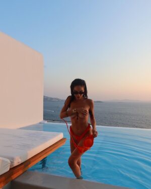 Giulia De Lellis Instagram - 🧿🧡🇬🇷🫧🍑🪬 
@bikinilovers /ad