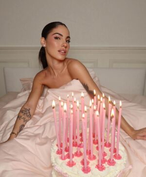 Giulia De Lellis Instagram - Omg I’m 28 !!! 🎀✨🎂🤍