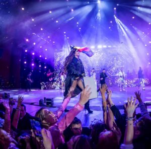 Gloria Trevi Instagram - Así de maravilloso fue nuestro encuentro en el @auditoriomx 🤘🏽💥

📸: @lulurdapilleta
