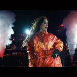 Gloria Trevi Instagram - VILLAHERMOSA escribiremos nuestra historia con la palabra GLORIA 🩷 ¡Los amo! 🥰