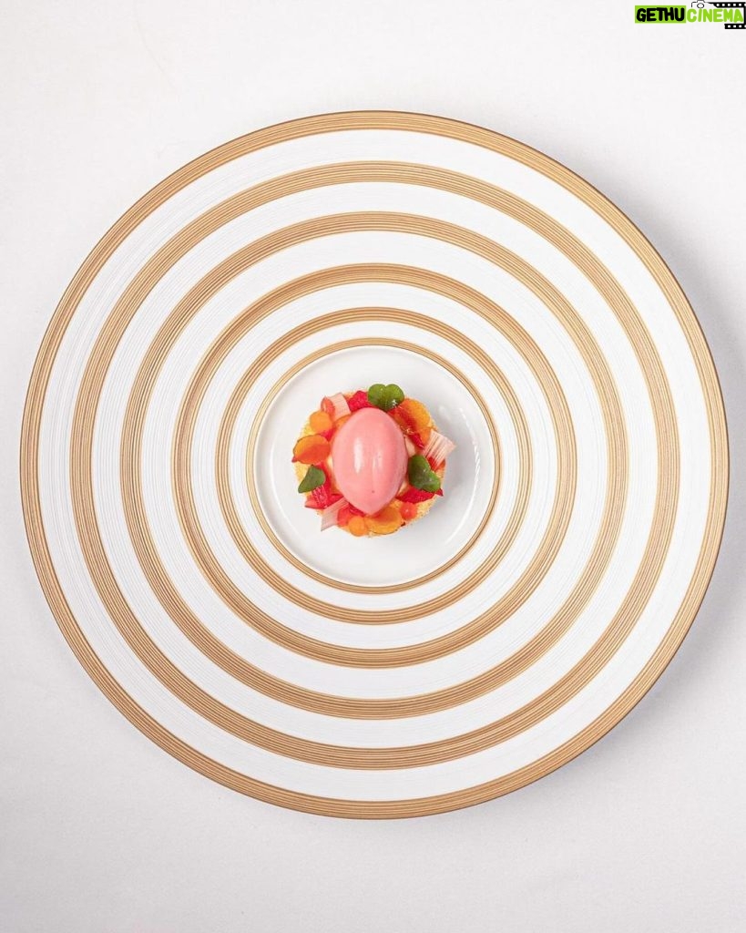 Gordon Ramsay Instagram - Stunning smoked sardine, Cornish red chicken and Yorkshire rhubarb Melba from the team at @restaurant1890gordonramsay !! Restaurant 1890 by Gordon Ramsay