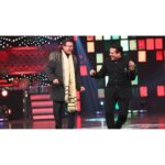 Govinda Instagram - Can you guess Which Song Karishma Mithun Da & I are dancing to ?😉🕺🏻💃🏼 To find out, Watch the #Superfinale of #DanceDanceJunior, This Sat-Sun, sharp at 8pm, only on #StarJalshaw @starjalsha & Yes Dancing with You LoLo brings back so many fond memories ! #same2same @therealkarismakapoor