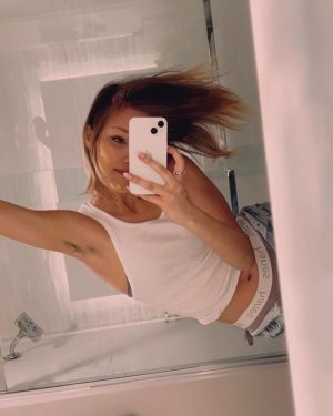 Grace VanderWaal Instagram - Advocate of the side part