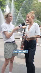 Grace VanderWaal Instagram - E720: Movie dates… 😬 #WhatsPoppin #gracevanderwaal #nyc Washington Square Park