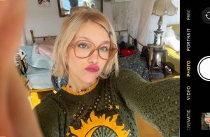 Grace VanderWaal Instagram - I haven’t posted on here in a million years happy new year 🐱⭐️