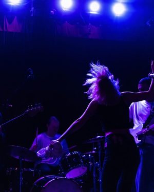 Grace VanderWaal Instagram - thank you to everyone who made it out to @purgatory.bk mid nyc apocalypse lol. Seriously best night ever played all unreleased music and loved seeing you guys again <3 all love x. 📸- @ipreferconcerts