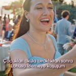 Gupse Özay Instagram – Kimler böyle… hahaha :) 
🍿🍿🍿🍿🍿🍿🍿

#lohusa sinemalarda