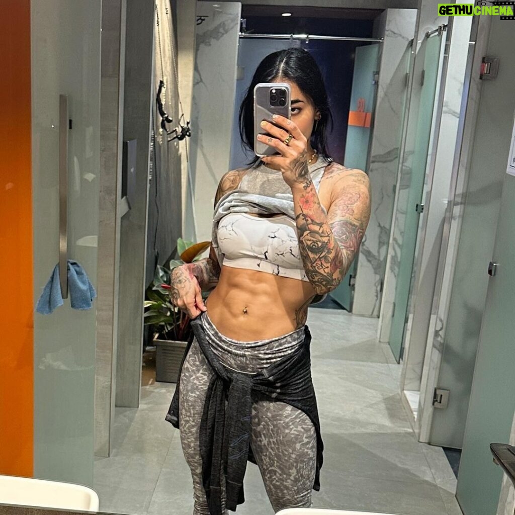 Gurbani Judge Instagram - Showing up ⏳ Post training today. I’m upto 2000cals and hungry. Really enjoying training and life. Wbu? BRB x #LiftLife
