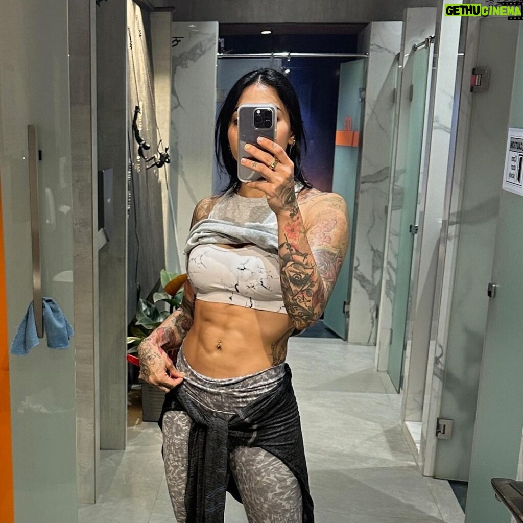 Gurbani Judge Instagram - Showing up ⏳ Post training today. I’m upto 2000cals and hungry. Really enjoying training and life. Wbu? BRB x #LiftLife