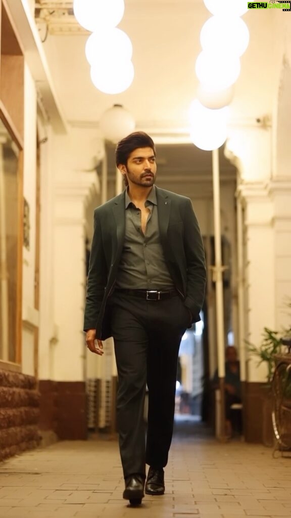 Gurmeet Choudhary Instagram - Vibe hai! Vibe hai! #saturdayvibes 😎 . Outfit - Monochrome blazer, shirt and trousers - @tommyhilfiger Fashion Directed by: @thebongmunda 📸 : @sk_.click Managed by : @jeevitaoberoi . . #style #faishon #trending #reels #gc