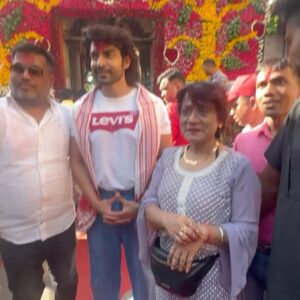 Gurmeet Choudhary Instagram - Jai Maa Kamakhya ✨❤️🙏🏻
Happy Ashtami to everyone
Sending all good vibes and blessings to you and your loved ones on this auspicious day!! 
.
.
.
#aasam #guwahati #kamakhya #maa