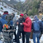 Gurmeet Choudhary Instagram - Grateful for the incredible journey on set with my director @sidharth_sengupta ❤️🤗 . His passion, guidance, and love have made every moment unforgettable. 🎬💫 #yehkaalikaaliankhein #DirectorLove #OnSetMagic Manali, Himachal Pradesh
