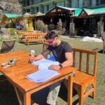 Gurmeet Choudhary Instagram - 🎬 Preparing for a role starts long before the cameras roll! As an actor, diving into the script beforehand isn’t just important—it’s essential. Understanding your character, their motivations, and the story’s nuances sets the stage for an authentic performance. 📖 #ScriptStudy #PreparationIsKey #actorlife #manali Manali, Himachal Pradesh