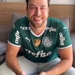 Gustavo Marsengo Instagram - Amanhã é dia de Choque Rei! E como eu não sou bobo, já escalei meu time no @cartolaexpress - com o Palmeiras jogando, não tem como não montar um time vencedor! Vamos lá Dudu, Endrick.. To confiante! Se você ainda não escalou seu time, corre lá que ainda dá tempo. As disputas dobro ou nada tão dando prêmios de até 30 mil reais, você vai ficar de fora dessa?! Me conta aqui, como você acha que o jogo vai ser? #PaulistaNoExpress #publicidade