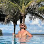 Gustavo Marsengo Instagram - Primeiro dia no @malaimansoresort As coisas estão difíceis por aqui… E tendem a piorar 😂 Malai Manso Resort
