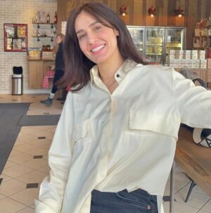 Haala Shiha Instagram - لحظات الابتسامة من القلب متتعوضش ،وسط زحمة الحياة و صعوبتها تفضل الابتسامة امل للحياة .
#smile 
#hala_shiha_new 
#halashihanew