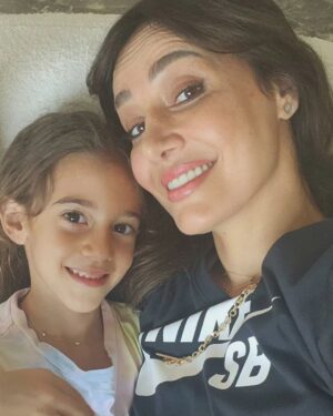 Haala Shiha Instagram - يوم هادي و عيد سعيد 🤩❤️🩷💛💚🤍
#halashihanews 
#hala_shiha_new