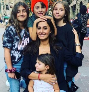 Haala Shiha Instagram - The purest love ,my support, my four diamonds 🌟🌟🌟🌟,and my most peaceful place 🤍 , 
Years of motherhood, 
Yes, it takes a lot of work , but still, I enjoyed it, 
Cherish every moment with your kids ,cus one day we'll miss them around ,when they will get busy discovering their own journey, ✌️🤍
#motherhood #mother #purelove