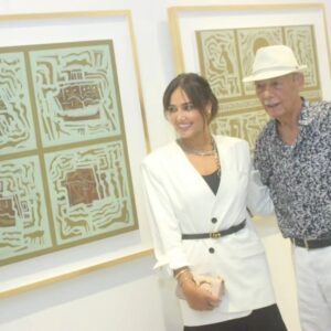 Haala Shiha Instagram - Love you, papy❤️
Amazing as usual .
@artistahmedchiha 
@picassoeast_artgallery 
@reda.picasso 
#art #artist #artgallery