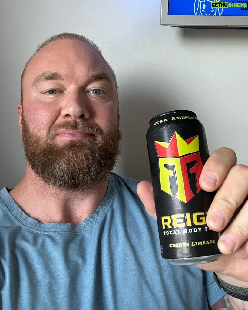 Hafþór Júlíus Björnsson Instagram - I just hit chest and back while running on @reignbodyfuel