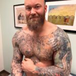 Hafþór Júlíus Björnsson Instagram - WARNING GRAPHIC SURGERY FOOTAGE. Live on my YouTube channel. Wednesday I’m 4 weeks post surgery. Sadly I got an infection 5 days ago resulting in an abscess and had to have a drainage tube inserted. Finally had that removed today. Swipe to see the length of it! 🤯