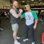 Hafþór Júlíus Björnsson Instagram - Trained legs with @mikeohearn / video live on YouTube! Baby don’t hurt me.. 🕺 Gold's Gym