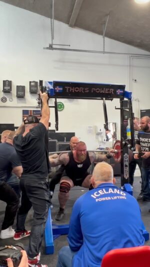 Hafþór Júlíus Björnsson Instagram - 420kg. Next attempt is 445kg. We are live on YouTube and twitch. Link in my stories! Let’s go 💪 @thorstrainingapp