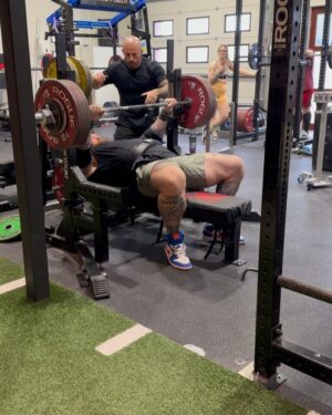 Hafþór Júlíus Björnsson Instagram - Great bench today. 240kg for a single and a drop down work with 200kg for a solid 5 reps. This was my last heavy session before my meet April 15th! @reignbodyfuel @thebeardstruggle
