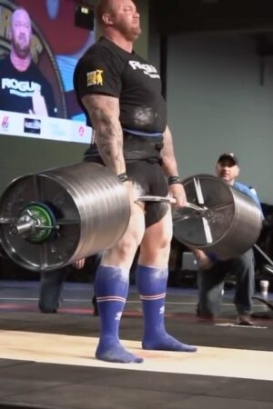 Hafþór Júlíus Björnsson Instagram - Just one more week to go 💪🏼 Who’s ready to see The Mountain back in action at @arnoldsports?