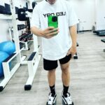 Haha Instagram - 어제 지방촬영와서 새벽에 녹화 끝내고 아침에 꾸역꾸역 일어나 운동했다! 내가 멋진남자가 된 기분이야! 이 모든게 @kjk76 종국형이 준 바로 #ironstein 덕이다! 사랑해 우리형!❤️❤️❤️