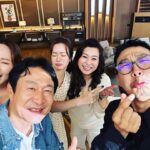 Haha Instagram - 오은영 리포트.. 진심으로 감사했어요! 너무 부족한 mc였는데 이쁘게 봐주셔서 감사합니다! 정말 많이 배우고 갑니다! 남편자리에서 아빠자리에서 끊임없이 노력하는 제가 되도록 또 노력할게요! 미친듯이 고생했던 우리 제작진들.. 응수형님 유진님 지민이~ 그리고 특히 오은영 선생님!! 정말 너무너무 감사합니다!!🙏🙏🙏 출연해주신 모든 출연자분들.. 사랑해요! #오은영리포트 #감사해요