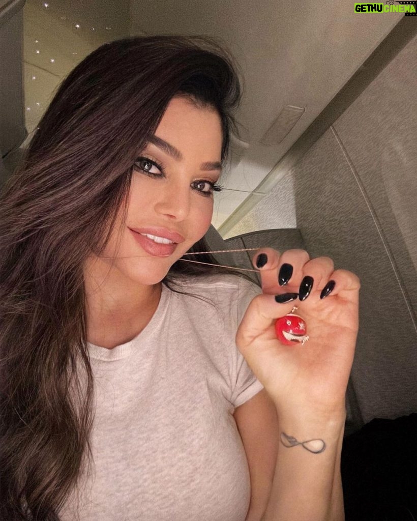 Haifa Wehbe Instagram - ONE EYE WITNESS IS BETTER THAN TEN HEAR SAYERS! 🙌 #haifawehbe