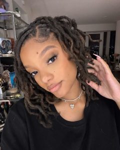 Halle Bailey Instagram - short hair don’t care 🖤✨