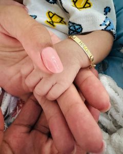 Halle Bailey Instagram - even though we’re a few days into the new year, the greatest thing that 2023 could have done for me, was bring me my son.. welcome to the world my halo 🥰👼🏽 ✨the world is desperate to know you 😉🤣♥️