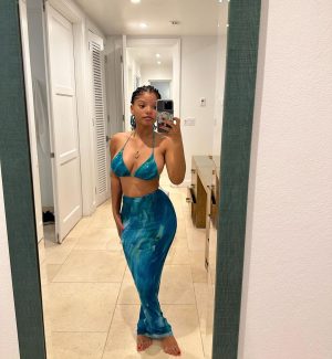 Halle Bailey Instagram - 🌊💙🦋they know you’re an angel 👼🏽