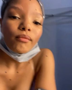 Halle Bailey Instagram - some more bts moments (can’t believe this was almost three years ago)💗…

1.. i found this old video of me i recorded on day 2 of filming part of your world .. face breaking out and all cause nerves lolll happy i have this to look back on 💗

2. under the sea wire work
3. javis last day 
4. jonah & cardboard ariel 
5. daveed & craig 
6. ariel in her rags 
7. last day of under the sea!