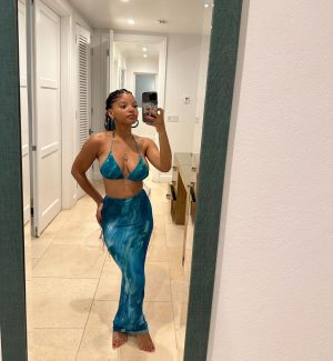 Halle Bailey Instagram - 🌊💙🦋they know you’re an angel 👼🏽