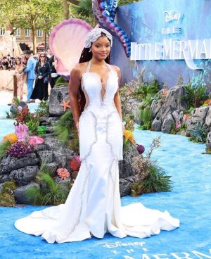 Halle Bailey Instagram - 🇬🇧❣️big thank you to london for celebrating our film tonight with us 🤍🧜🏽‍♀️10 more days