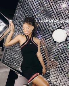 Halle Bailey Instagram - thank you for having me @off____white ♥️congratulations on a beautiful show @ibkamara 🙌🏽✨ Paris,France