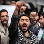 Hamid Farrokhnejad Instagram - شمايي كه حيدر حيدر ميكنيد و انگشتر عقيق دست ميكنيد و پيرهن رو شلوار مي اندازين و همديگه رو حاجي و سيد خطاب ميكنيد موهاتونو يه وري شونه ميكنيد و ريش دارين و موقع تيپ زدن يقه اخوندي ميپوشين و سفر خارجيتون راهپيمايي اربعينه و چفيه ميندازين گردنتون ،موتور ١٢٥ سوار ميشين ، خواستم بهتون بگم هيچي نيستين ، يه مشت حقوق بگيرين كه بابت دستمزد يه روز از ديوار سفارت بالا ميرين ،يه روز دستمزد ميگيرين بچه هاي مردمو ميزنين ،يه روز ميگين مرگ بر سعودي ،يه روز مزد ميگيرين كه ديگه نگين مرگ بر سعودي ، شيعه ميعه و دين و مذهب و اينا همش پشمه ، خودتونو صاحب فكر و صاحب اعتقاد جا نزنيد ،شما مزد ميگيريد كه كار كنيد معني عامش ميشه مزدور ، شما مزدورين نه يه كلمه بيشتر نه يه كلمه كمتر !