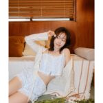 Han Ji-min Instagram - . Fan-meeting postcards 💌 📸: @sopialand 👗: @hhy6588 💇🏻‍♀️: @halolee7 💄: @jennyhouse_ssung