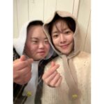Han Ji-min Instagram - . 은혜로운 인연👯 KBS 50주년 대기획 인문 다큐멘터리 ‘인간:신세계로부터’ 제4부 ‘우리의 얼굴’ 저도 나레이터로 참여한 ‘정은혜’ 작가의 이야기.🎨 많은 시청과 관심 부탁드려요~🙏🏻