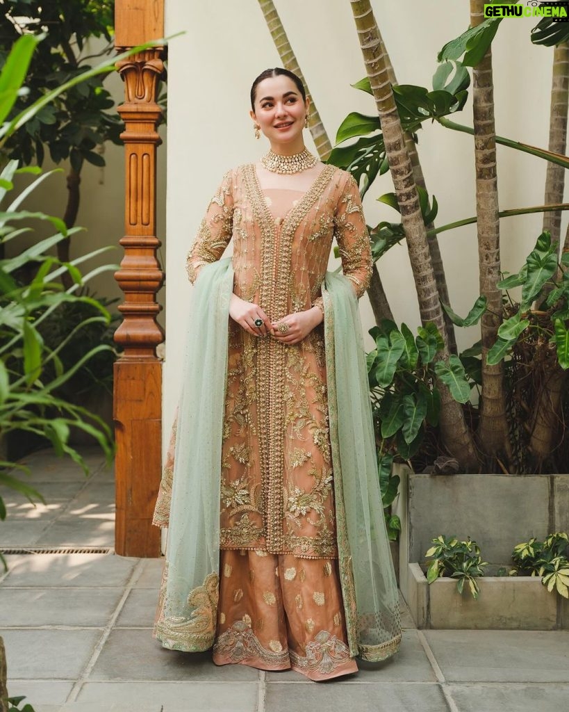 Hania Aamir Instagram - Saira Shakira Wedding Unstitched’24 launching today on Friday, 12th January at 6pm (PST) ✨ @sairashakira ✨ Shop your favorite looks at www.sairashakira.com 💘 #SairaShakira #SairaShakiraFestive #WeddingCollection #HaniaAamir