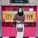 Hannah Delisha Instagram - experience the kate spade new york candy bar pop-up to receive a gift when you take part in Sugar Rush game at Sunway Pyramid LG2 now until the 26th of December! #katespadeny #loveinspades @katespadeny ♠️🍬 MUA: @azmierhisyamuqris Shawl: @tudungruffle