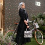 Hannah Delisha Instagram – How can I not fall in love with this gorgeous garden?🌷

Come experience yourself and be enchanted with Dior Spring Summer Collection 2023 Collection in Pavillion KL from now on till 19 Mar 2023🖤

#Dior @Dior #DiorSS23

Hijab Stylist @natasha.nfn 
MUA @sentuhanayukirana
