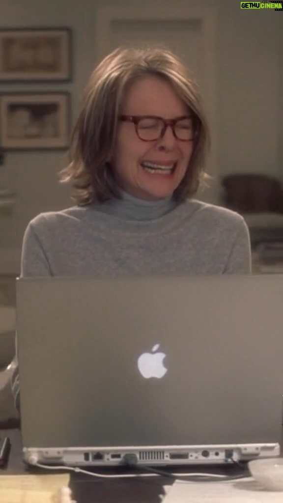 Hans Zimmer Instagram - It’s been 20 years since the premiere of #SomethingsGottaGive, and this @diane_keaton scene has to be one of the most iconic crying moments in cinema! Time flies, @nmeyers… Video credit: @paramountplusau